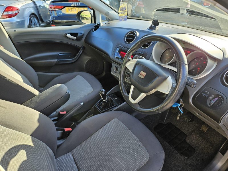 SEAT IBIZA