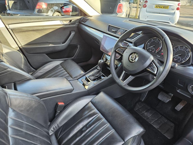 SKODA SUPERB