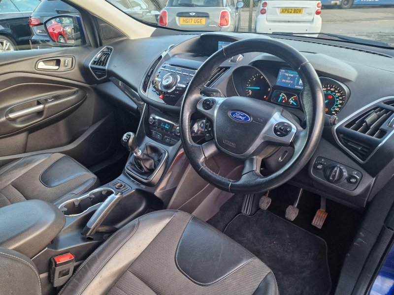 FORD KUGA