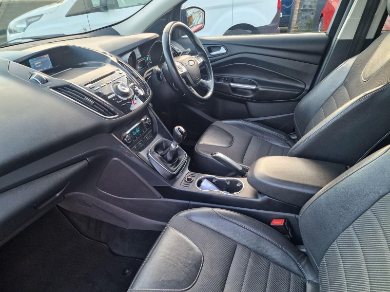 FORD KUGA