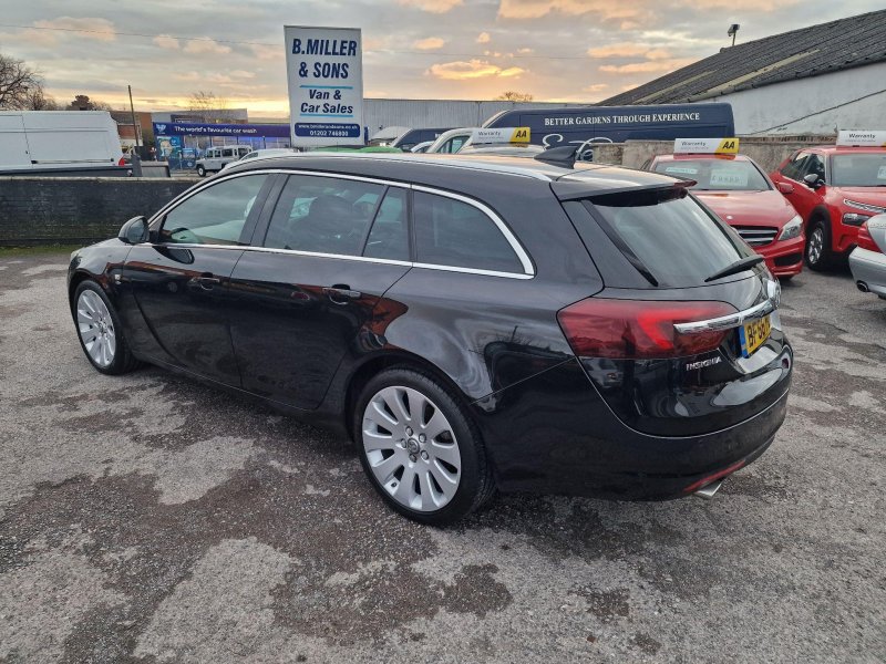 VAUXHALL INSIGNIA