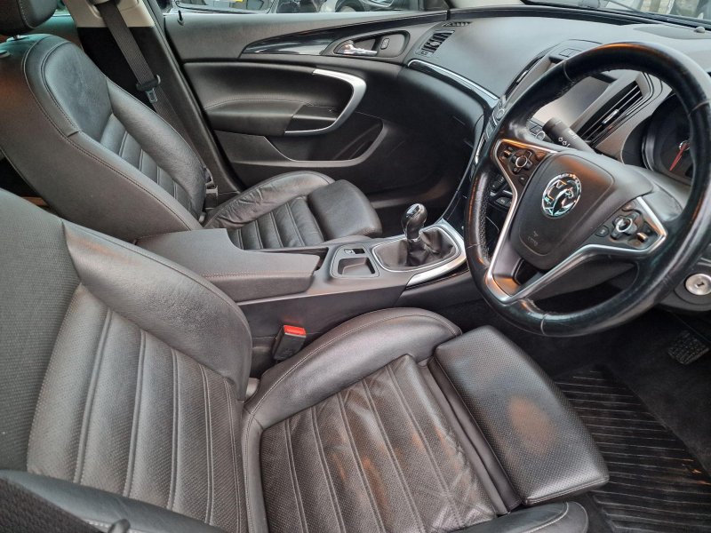 VAUXHALL INSIGNIA