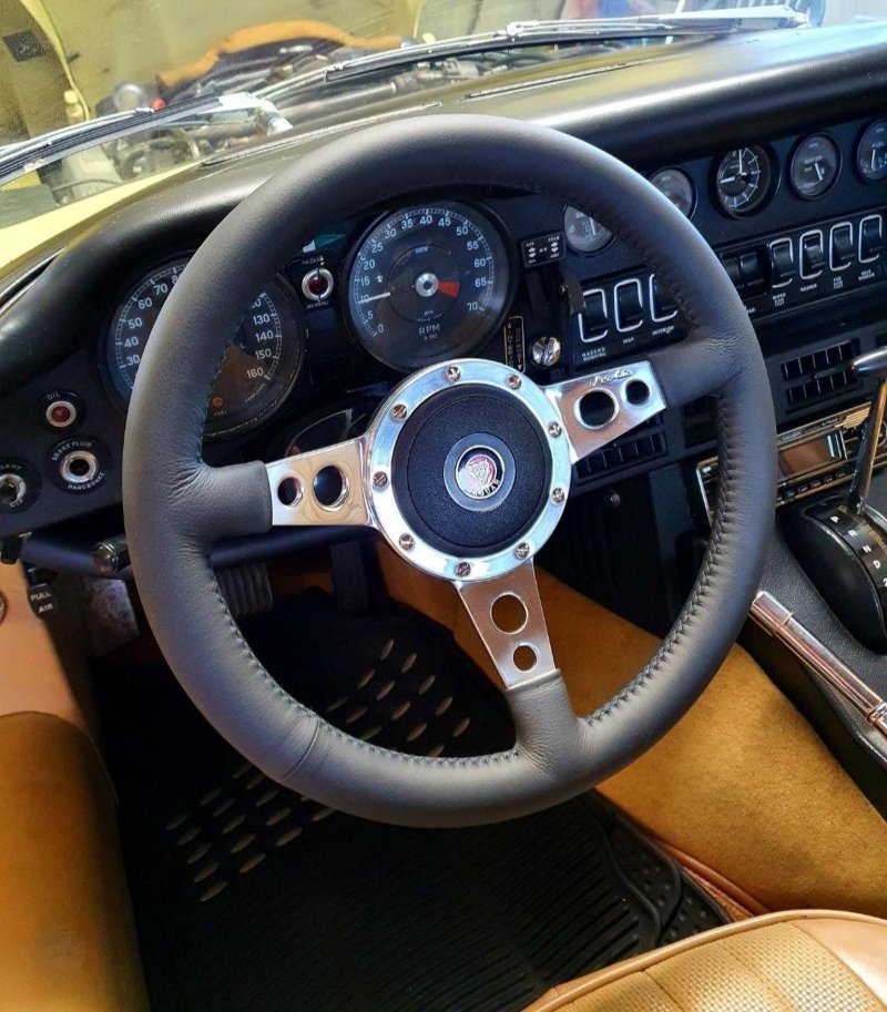 JAGUAR E-TYPE