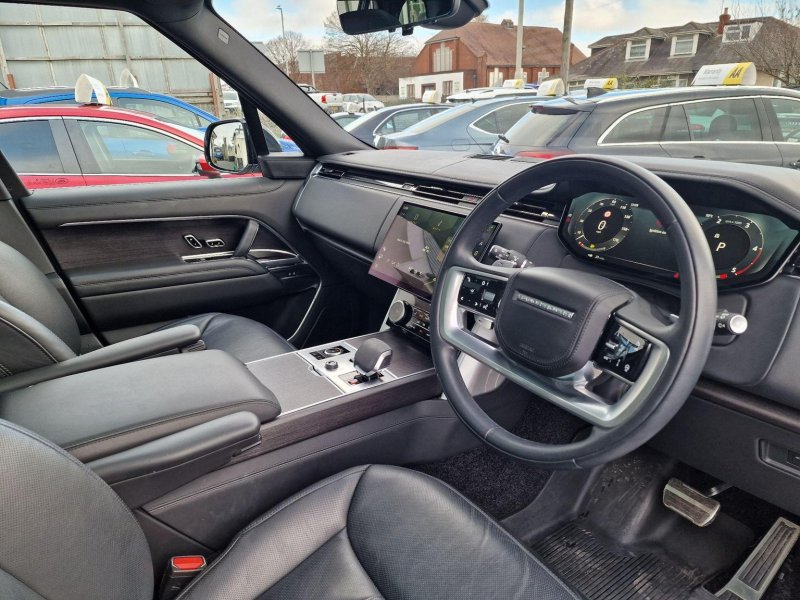 LAND ROVER RANGE ROVER