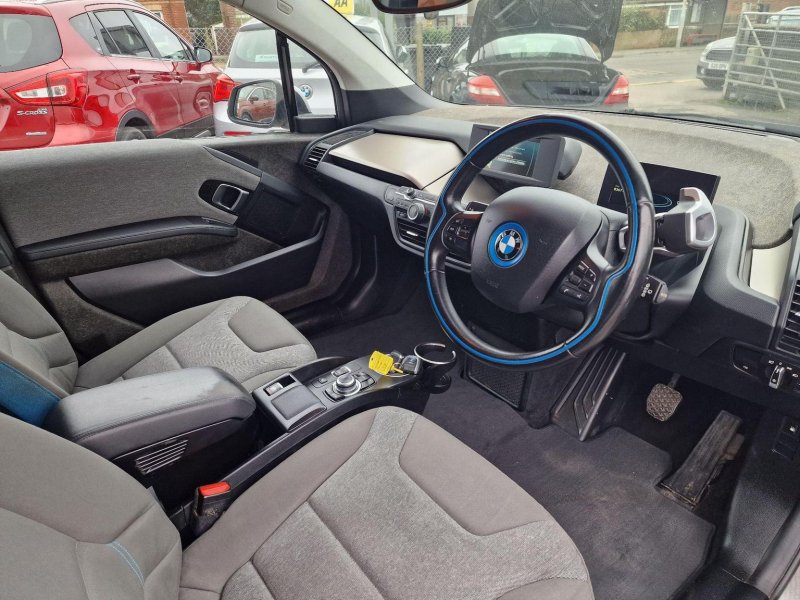 BMW I3