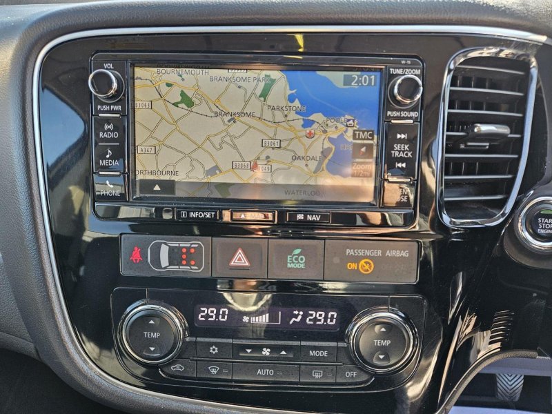 MITSUBISHI OUTLANDER