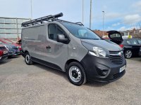 VAUXHALL VIVARO