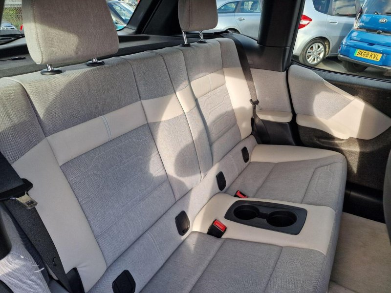 BMW I3
